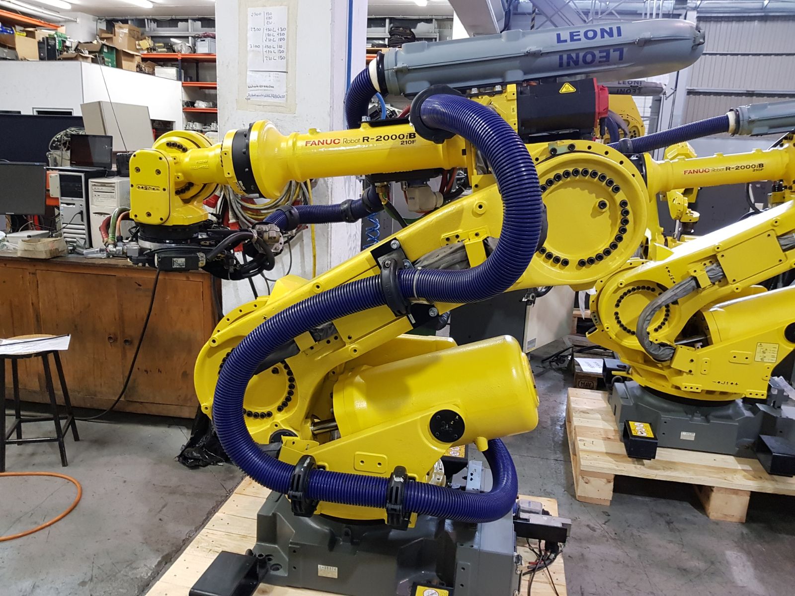 FANUC R2000 iB 210F 
